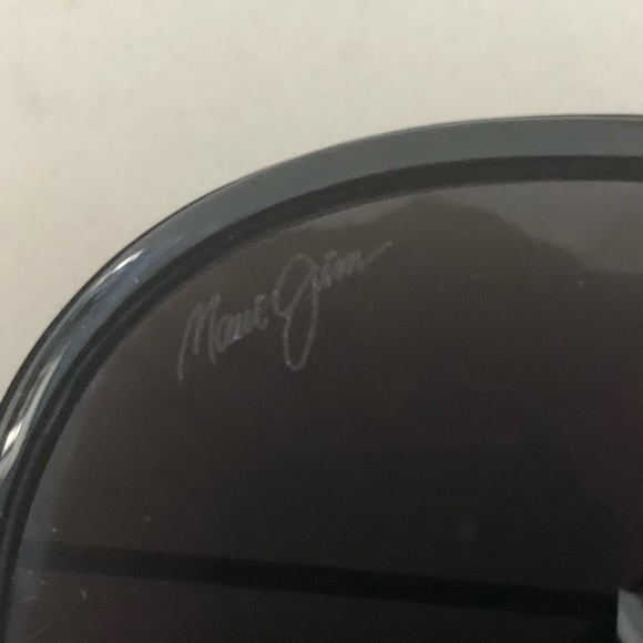 Maui Jim Aviators EUC - Picture 5 of 10